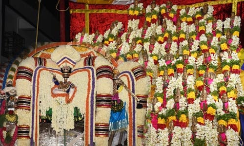 வெள்ளி ரிஷப வாகனத்தில் மண்ணடி மல்லிகேஸ்வரர் : 63நாயன்மார்கள் வீதி உலா