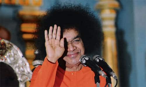 ஆன்மாவிற்கும் வெளி உலகத்திற்கும் உள்ள தொடர்பு என்ன? அற்புத விளக்கம் தருகிறார் சாய்பாபா