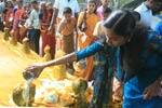 நாகர்கோவில் நாகராஜா கோவிலில் பால் ஊற்றும் வழிபாடு: கோலாகலம்