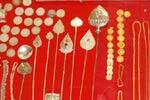 பழநி கோயில் உண்டியலில், பக்தர்கள் காணிக்கையாக செலுத்திய தங்கம், வெள்ளிப் பொருட்கள்
