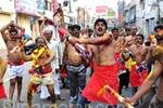 சவுடாம்பிகை கோவிலில் கத்தி போட்டு நேர்த்திக்கடன்!