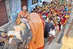 உலக முத்து மாரியம்மன் கோவிலில் 108 பால்குட ஊர்வலம்