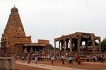 தஞ்சை பெரியகோவிலில் பழமைமிக்க ஓவியங்களை புதுப்பிக்கும் பணி!