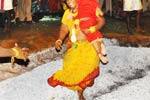 சாத்தூர் மாரியம்மன் கோயிலில் பூக்குழி விழா