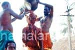 ஒறையூர் பாலமுருகன் கோவிலில் மிளகாய்பொடி அபிஷேகம்!