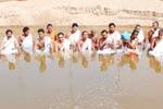 மழை மற்றும் அரசியல்வாதிகளுக்கு நல்லறிவு வேண்டி காவிரியில் ஹோமம்!