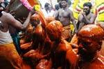 சீயாத்தம்மன் கோயில் ஆடித் திருவிழா: பக்தர்களுக்கு மிளகாய் தூள் அபிஷேகம்!