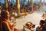 உலக நன்மைக்காக சங்கர மடத்தில் திருவிளக்கு பூஜை!