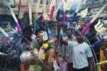மாரியம்மன் திருவிழா: மழையில் பக்தர்கள் நேர்த்திக்கடன்!