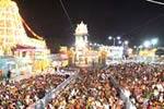 தொடர் விடுமுறை: திருமலையில்அலை மோதிய பக்தர்கள் கூட்டம்!