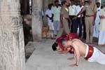 நவதிருப்பதிகளில் ஆந்திர கவர்னர் சுவாமி தரிசனம்!