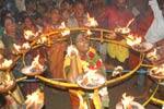பராசக்தி மாரியம்மன் கோயில் விழா: அக்னிச்சட்டி எடுத்து பக்தர்கள் நேர்த்திக்கடன்!