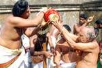 பிரம்மபுரீஸ்வரர் கோவிலில் அசுவதி தீர்த்தவாரி திருவிழா!