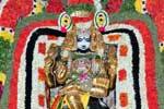 குருபெயர்ச்சியை முன்னிட்டு  ஆலங்குடி குரு ஸ்தலத்தில்  குவிந்த பக்தர்!