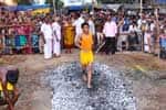 புதுச்சேரி வர்ணமுத்து மாரியம்மன் கோவில்  தீமிதி திருவிழா!