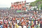 ஆடி அமாவாசை: ராமேஸ்வரத்தில் புனித நீராடிய ஒரு லட்சம் பக்தர்கள்