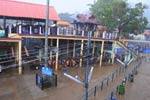 புஷ்பாபிஷேக கட்டணம் ரூ. 8,500: தொடரும் மழை: பக்தர்கள் அவதி!