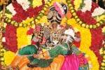 மேல்மலையனூர் ஊஞ்சல் உற்சவம்: மழையிலும் பக்தர்கள் குவிந்தனர்!
