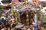 ஆரன்முளாவிலிருந்து தங்க அங்கி பவனி புறப்பட்டது!
