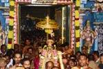 ரங்கநாதா கோஷம் முழங்க.. ஸ்ரீரங்கம் சொர்க்கவாசல் திறப்பு!