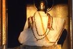 கருவறையில் சிவலிங்கம் மீது விழுந்த சூரிய ஒளி: பக்தர்கள் பரவசம்!