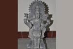 கடலில்.. மீனவர் வலையில் சிக்கிய சூரிய பகவான் கற்சிலை!