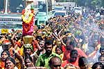 மகாகாளியம்மன்   திருவிழாவில் தீர்த்தக்குட ஊர்வலம்
