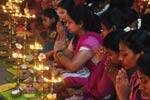 காட்டூர் கருமாரியம்மன் கோவிலில் திருவிளக்கு பூஜை!