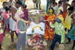 ஜூனியர் தீமிதி திருவிழா: பாரம்பரியம் தொடர்கிறது!