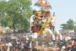 வெள்ளை குதிரையில்.. மானாமதுரை வைகையில் இறங்கிய வீர அழகர்!