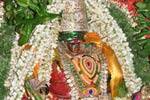 கரூர் மாரியம்மன் கோவில் திருவிழா விடிய, விடிய பூச்சொரிதல் ஊர்வலம்!