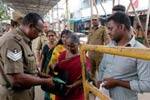திருநள்ளார் கோவில்களில் ஆப்ரேஷன் ஆம்லா!