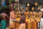 தென்பசியார் முருகன் கோவிலில் மிளகாய் பொடி அபிஷேகம்!