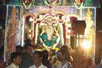 தெருவடைச்சான் வீதியுலா!