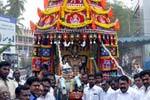 ஆனந்த முத்து மாரியம்மன் தேர் வீதியுலா!