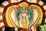 தும்பவனம் மாரியம்மன் 32 கரங்களுடன் வீதியுலா!