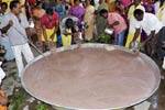 தர்மபுரி மாரியம்மன் கோவிலில் கூழ் ஊற்றும் நிகழ்ச்சி