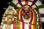 தங்க சிம்ம வாகனத்தில் ராஜராஜேஸ்வரி அம்மன் வீதியுலா!