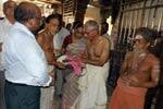 திருநள்ளார் கோவிலில் முன்னாள் கவர்னர் சாமி தரிசனம்!