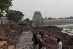 திருவாரூர் கமலாலயக்குளக்கரை சரி செய்யும் பணி துவக்கம்!