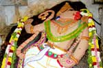 வீர ஆஞ்சநேயருக்கு அலங்காரம்!