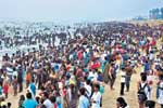 திருச்செந்தூர் முருகன் கோயில் தரிசனம்; மூன்று மணி நேரம் காத்திருப்பு!