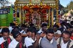 பவானீஸ்வரர் கோவிலில் பக்தி பரவசத்தில் தேர் இழுத்த தோடரின மக்கள்!