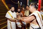 மண்டல மகரவிளக்கு காலம் நிறைவு: சபரிமலை நடை அடைப்பு!