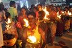 அங்காளம்மன் கோவிலில் தீச்செட்டி ஏந்தி ஊர்வலம்!