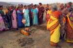 மழை வேண்டி ஒப்பாரி: வினோத வருண பூஜை!