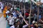 பழநியில் குவிந்த பக்தர்கள்: 4 மணிநேரம் காத்திருப்பு!