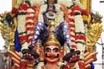 கருட வாகனத்தில் அஷ்டபுஜ பெருமாள்!