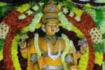 கரூர் அம்மனுக்கு பூச்சொரியல் விழா கோலாகலம்: பக்தர்கள் பரவசம்!