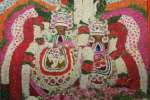 தி.மலையில் வண்ணமலர்கள் அலங்காரகத்தில் அருணாச்சலேஸ்வரர்!